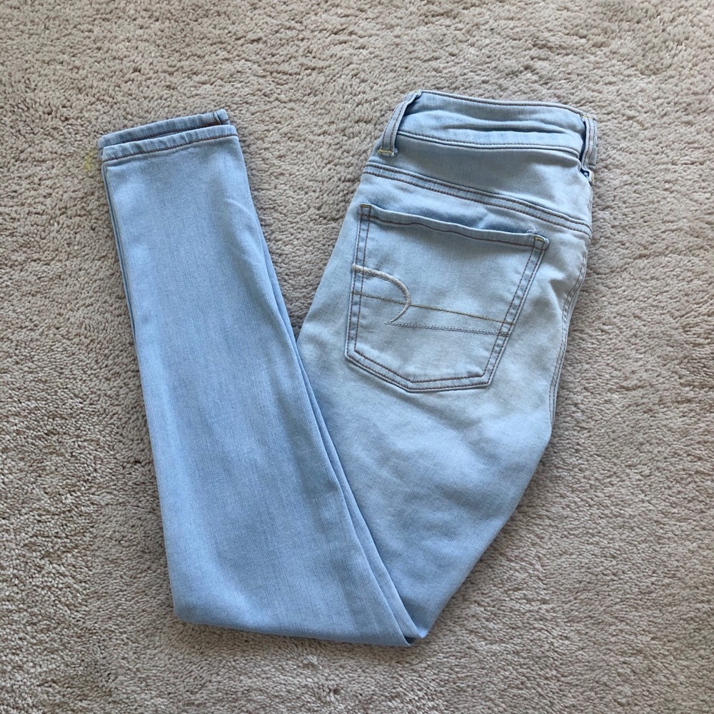 American Eagle light wash jeggings